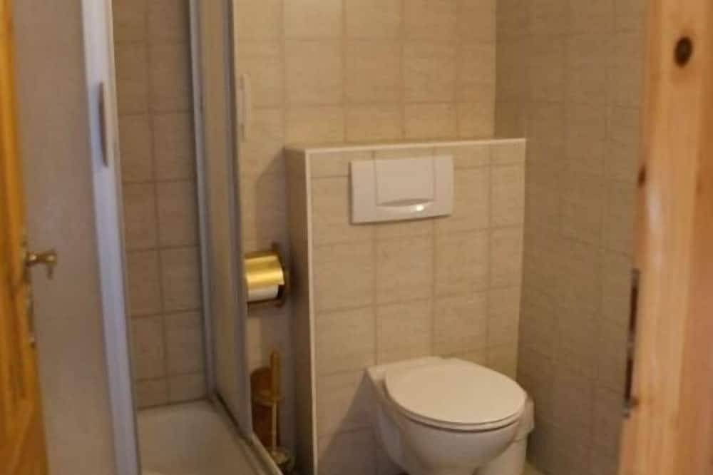 Ganze Wohnung, Doppelzimmer für 2 Gäste mit 23m² in Lärz in Lärz, Müritz