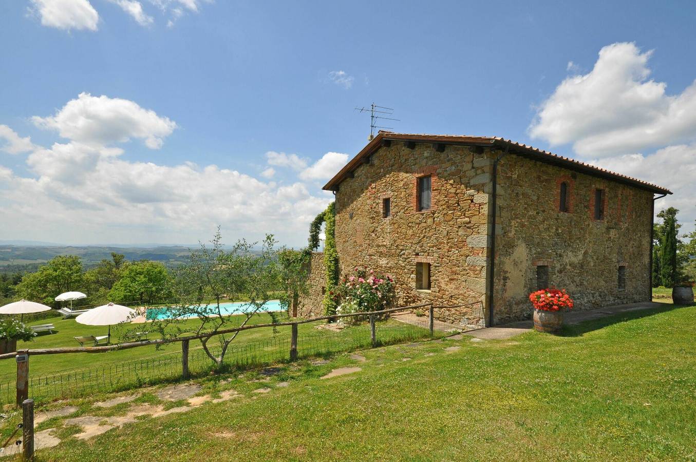 Geheel vakantieappartement, Vakantieappartement voor 2 personen met zwembad in Castelnuovo Berardenga (Comune), Chianti