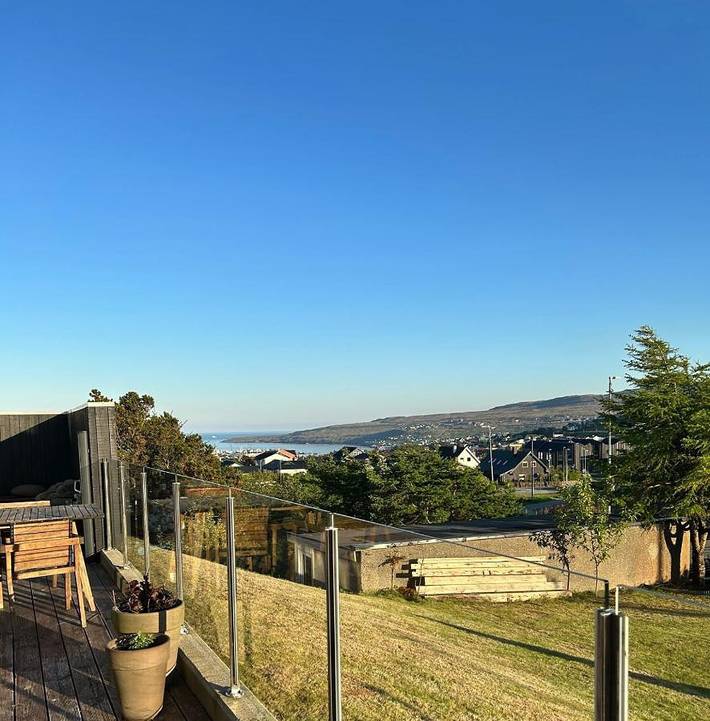 Appartement de vacances pour 3 personnes, avec vue ainsi que terrasse et jardin - 1