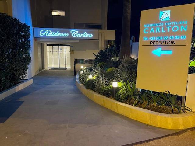 Location de vacances pour 16 personnes, avec jardin ainsi que vue et piscine, animaux acceptés à Beaulieu-sur-Mer - 2