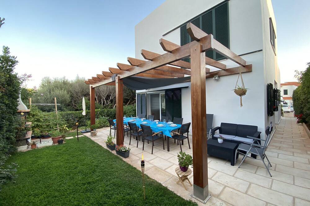 Villa Blanca Punta Grossa in Arenal d'en Castell, Es Mercadal