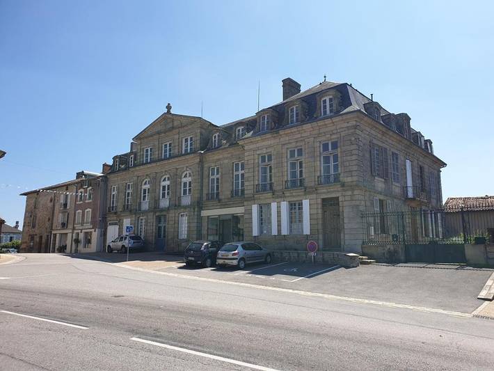 Maison d’hôte pour 2 personnes, avec jardin et vue à Châteauponsac
