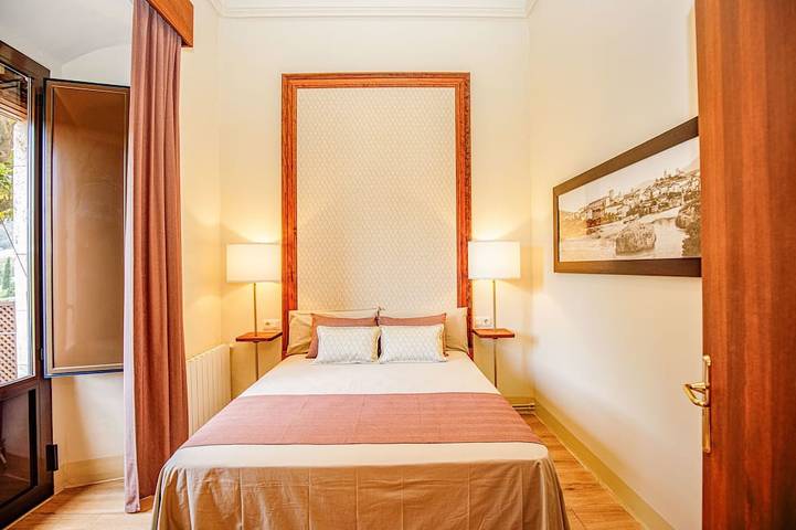 Apartamento entero, Palacete Piscina Única piscina en el centro in Besalú, Garrotxa