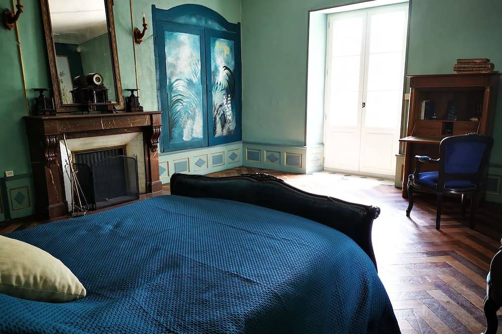 Maison de maître du Xviii et Xixème siècle au coeur du vignoble de Cahors in Puy-l'Évêque, Quercy