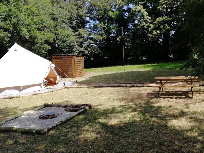 Tente pour 5 personnes, avec jardin et piscine ainsi que vue et terrasse