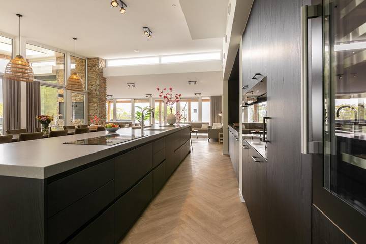 Ferienhaus für 20 Personen, mit Balkon/Terrasse und Terrasse sowie Sauna in Bergen (Limburg) - 4
