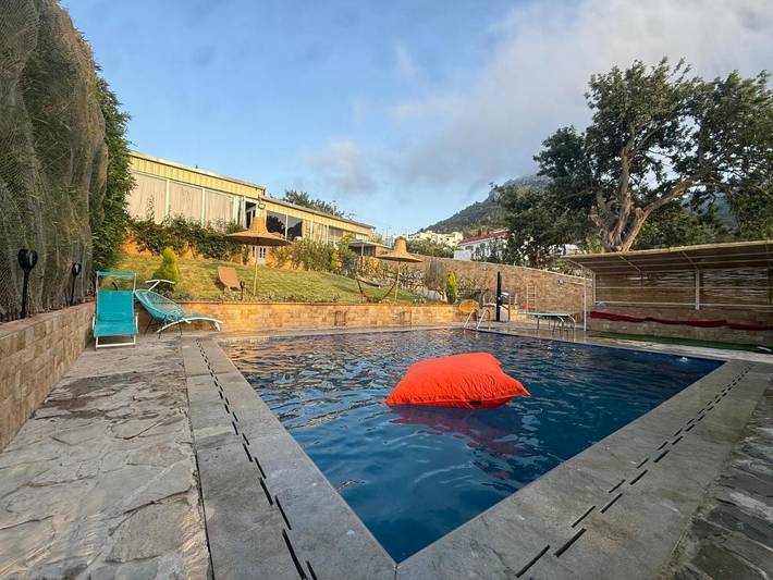 Gîte pour 10 personnes, avec vue ainsi que piscine et jardin, animaux acceptés dans Tétouan - 4
