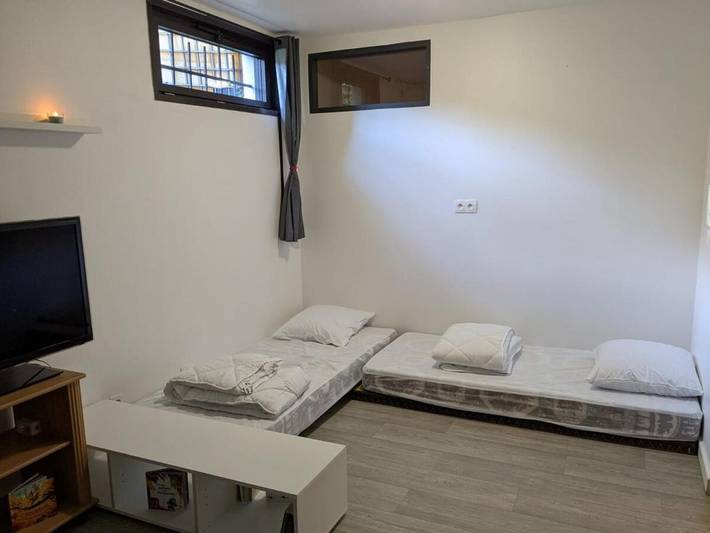 Gîte pour 6 personnes, avec terrasse et jardin à Pommeuse - 4