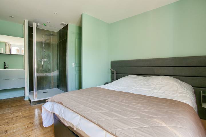 300 m de la plage, terrasse, superbe maison pour 4 in Dinard, Région de Saint-Malo