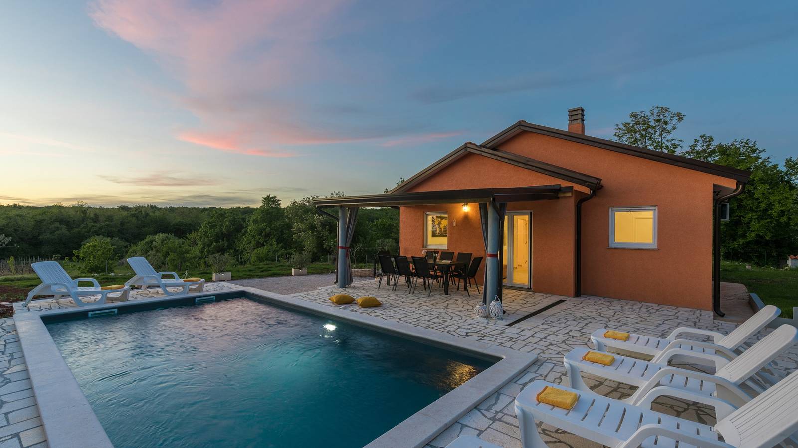Casa vacanza a Buie a partire da 294€ a notte
