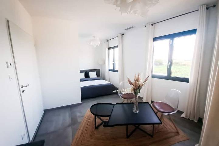 Location de vacances pour 8 personnes, avec jardin à Malras - 3