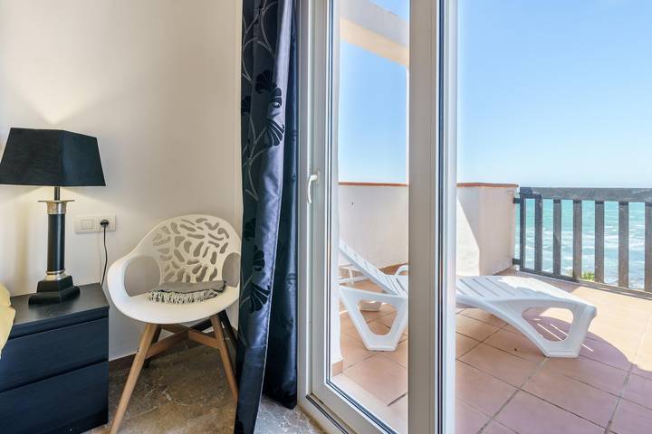 Puerta Del Mar Penthouse Beachfront in Urbanizacion Calahonda, Mijas