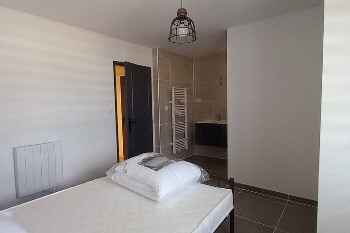 Location de vacances pour 2 personnes, avec jardin et terrasse, animaux acceptés à Gras - 3