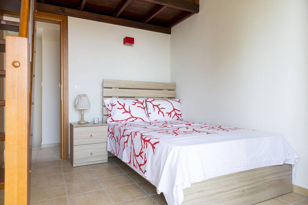 Villa Kristin 2 - Great Location, Sea Views, Bbq in Nikiti, Sithonia Peninsula