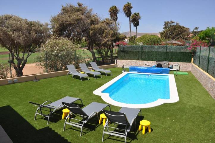 Chalet para 12 personas, con jardín y vistas además de vistas al lago y piscina en Fuerteventura - 3
