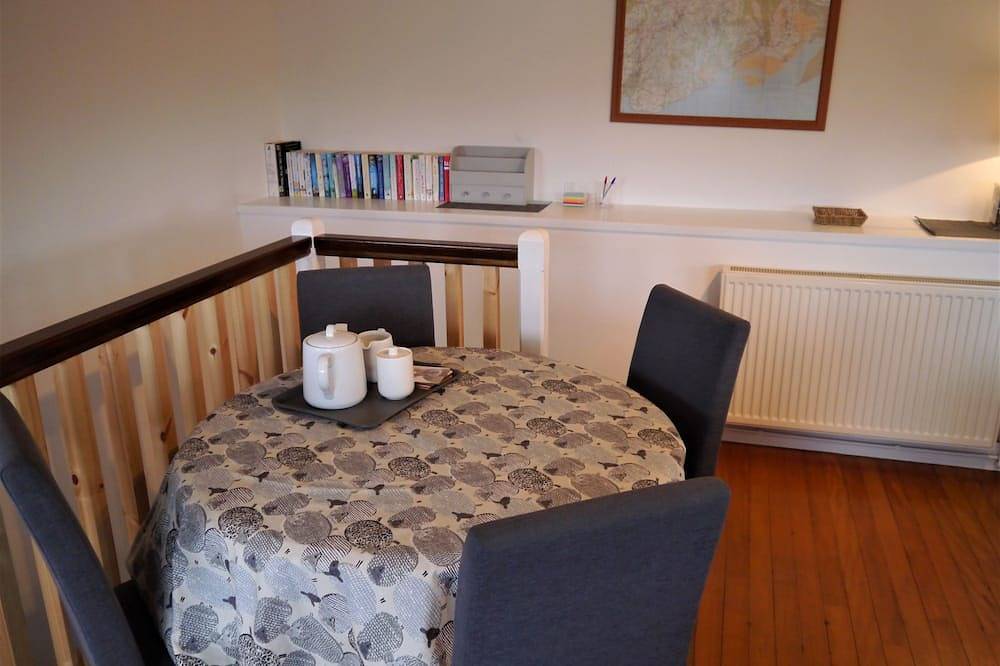 Kippford Stables -  a house that sleeps 4 guests  in 2 bedrooms in Kippford, Dumfries and Galloway
