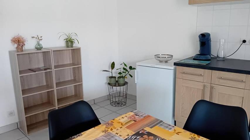 Gîte pour 4 personnes, avec terrasse dans Aulhat-Flat - 2