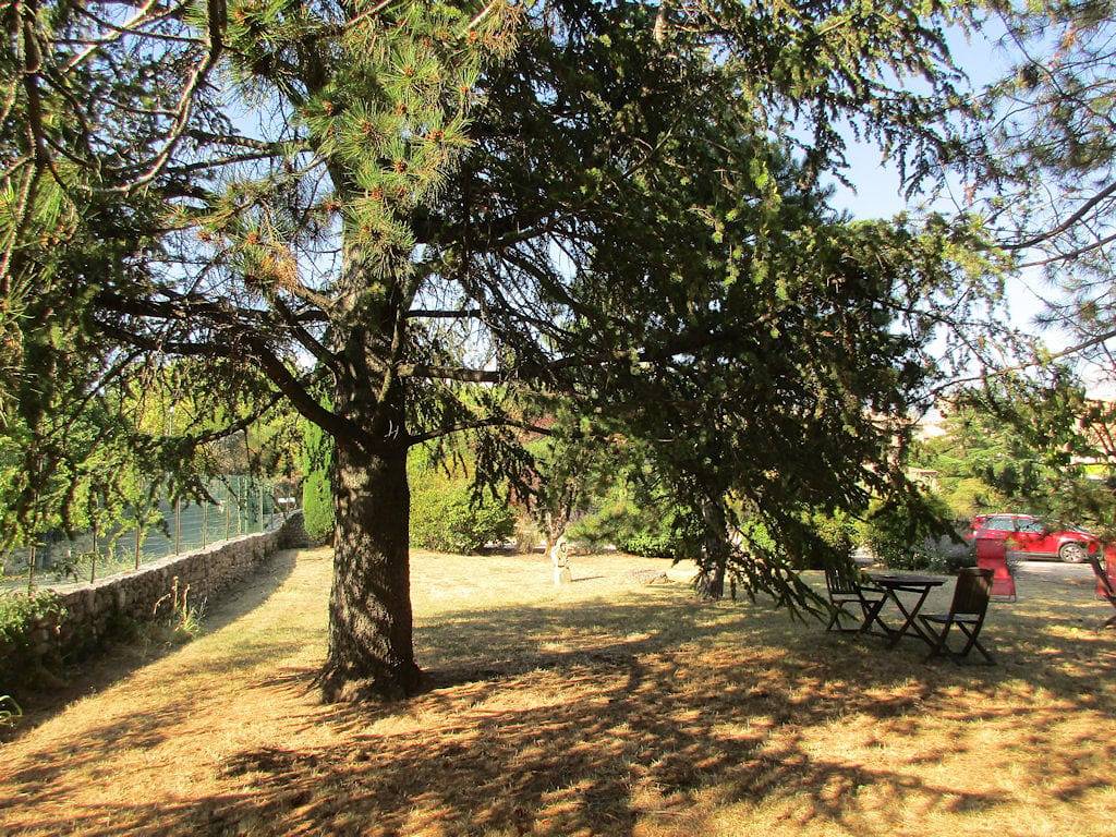 Chambres d'hôtes La Bastide - Chambre grise in Viens, Parc naturel régional du Luberon