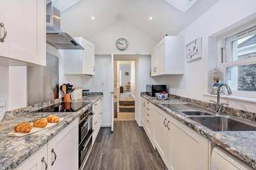 Holiday Home for 4 People in Brixham, Torbay, Photo 4