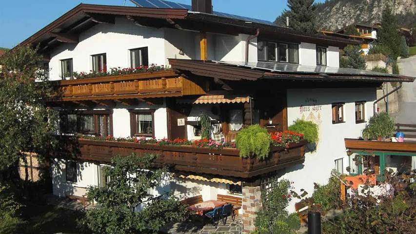 Ferienwohnung für 7 Personen, mit Terrasse und Garten
