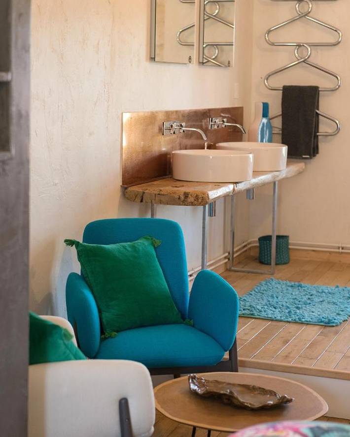 Location de vacances pour 2 personnes, avec jardin ainsi que vue et piscine à Bouvesse-Quirieu - 3