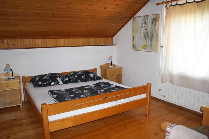 Chambre d’hôte pour 2 personnes, avec Balcon ainsi que Terrasse et Vue à Ajdovščina - 3