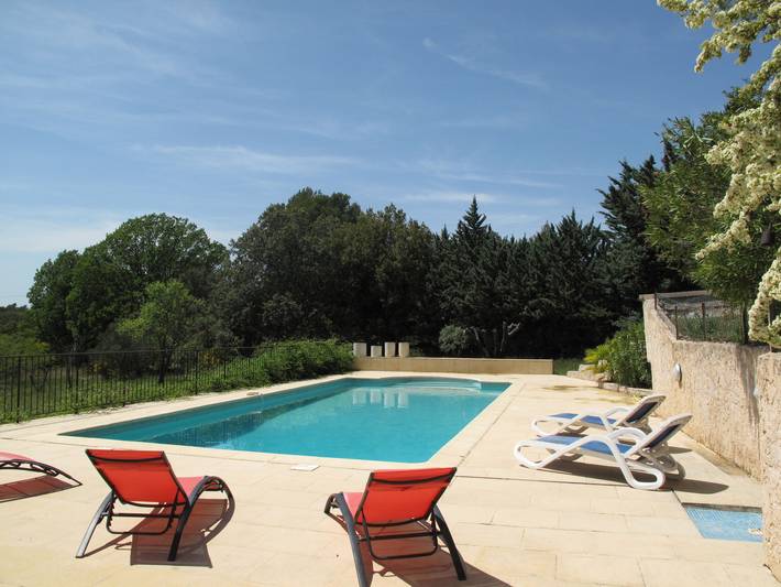 Location de vacances pour 6 personnes, avec jardin et balcon à Tourtour - 2
