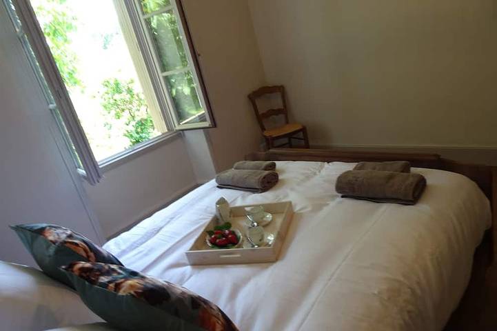 Location de vacances pour 13 personnes, avec jardin et balcon à Milhac - 3