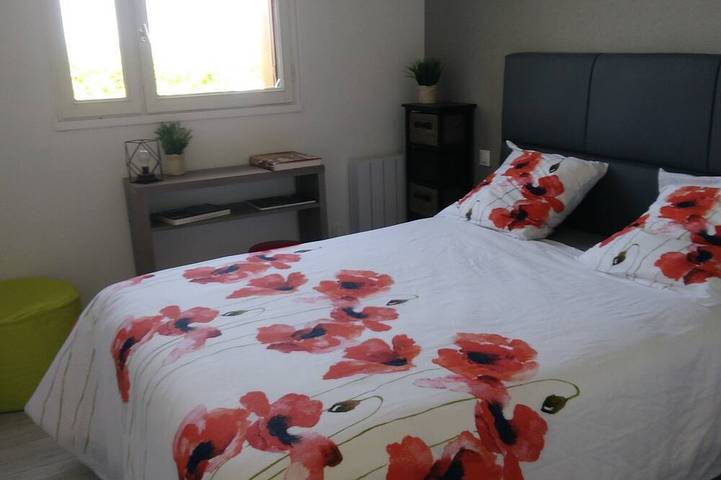 Location de vacances pour 4 personnes, avec terrasse et jardin dans Les Rosaires - 3