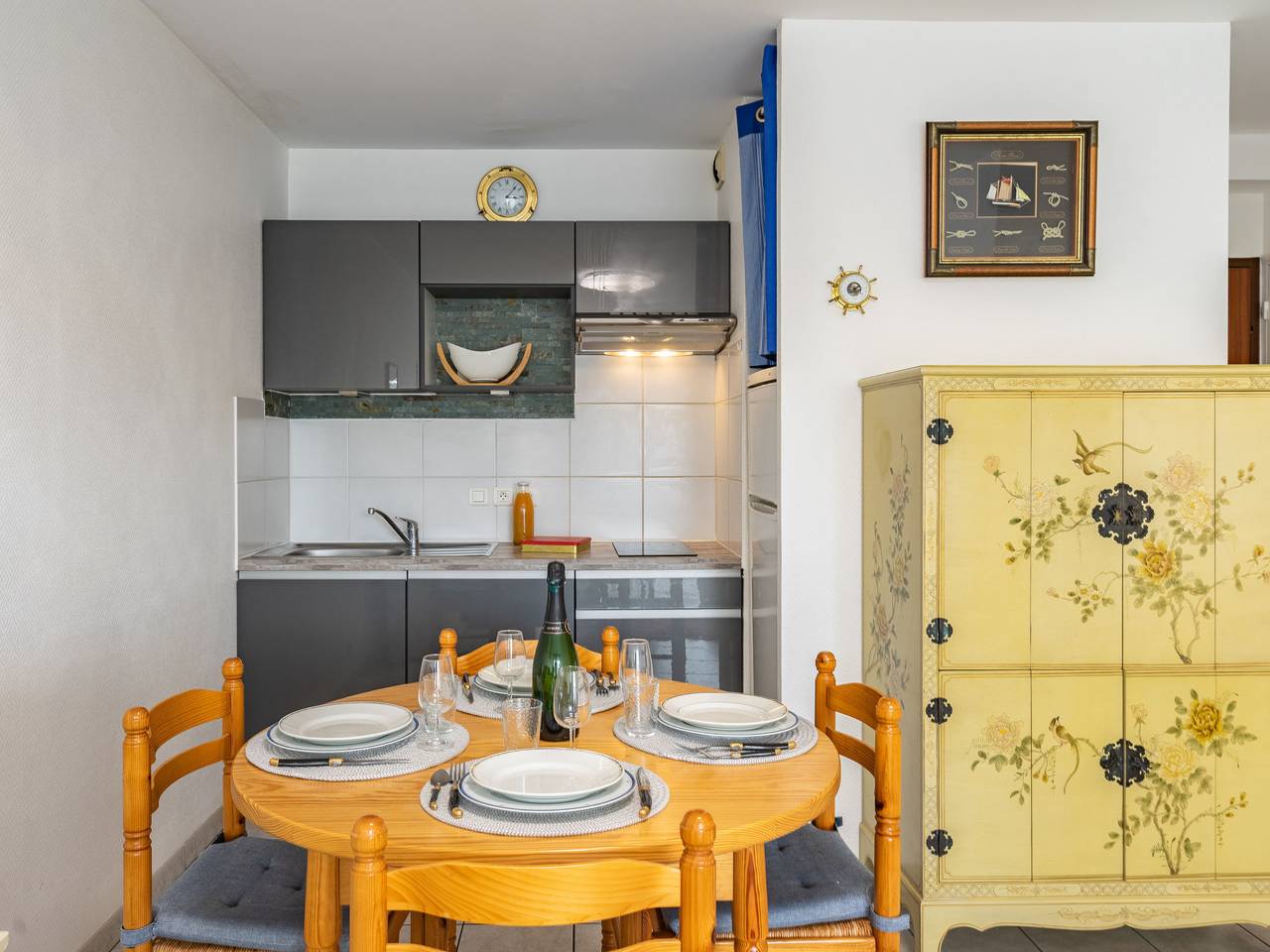 Appartement entier, Le Forum in Royan, Côte de Beauté