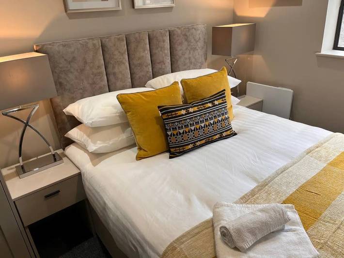 Ganze Ferienwohnung, Sleeps 4 with Balcony in Belfast, Grafschaft Antrim