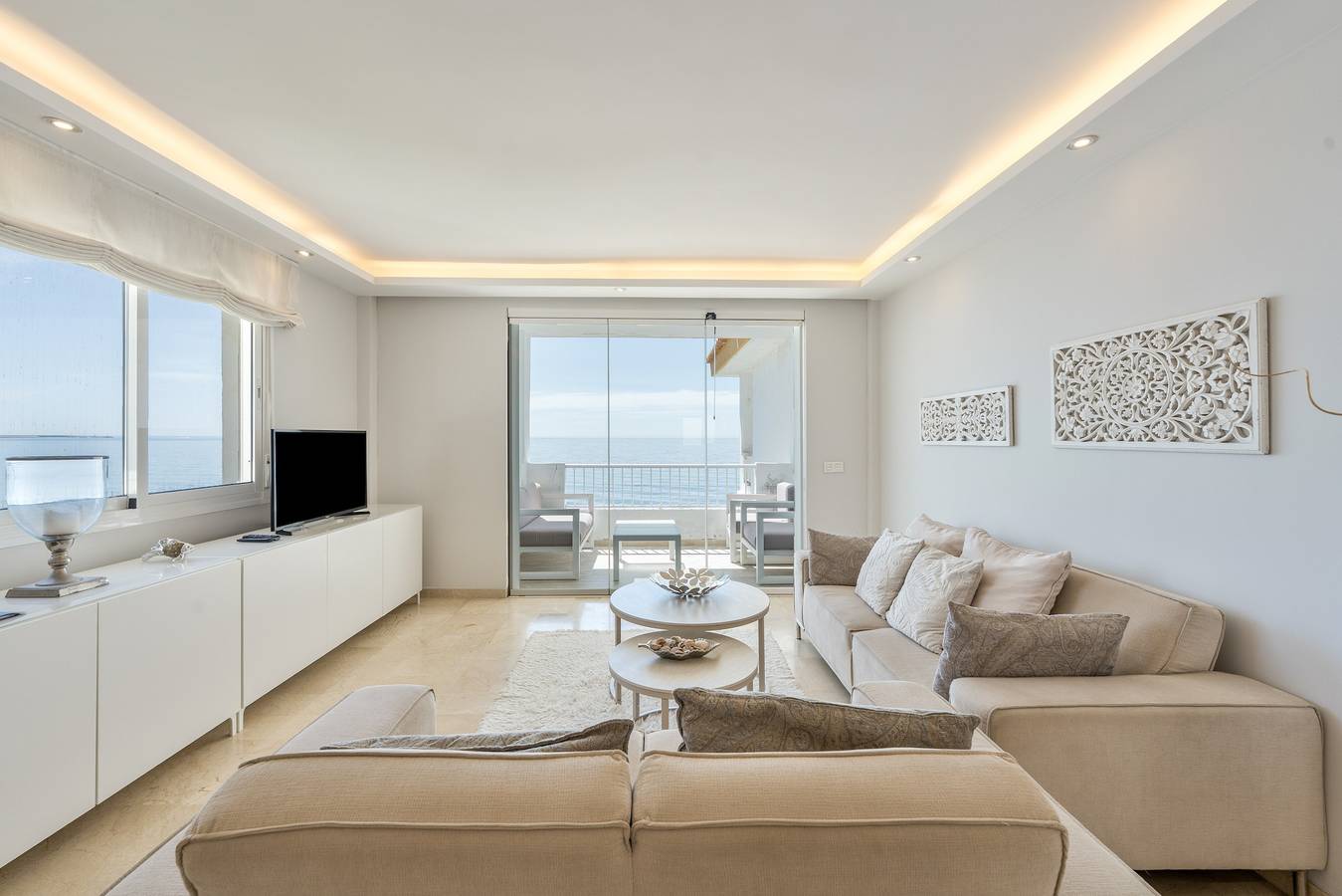 Hel lejlighed, Apartment 'Siente El Mar' with Sea View, Wi-Fi and Air Conditioning in La Gaspara, Estepona