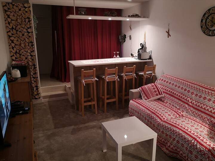 Ganzes Studio, Cosy Studio Facing Ski Slopes in Isola 2000, Isola