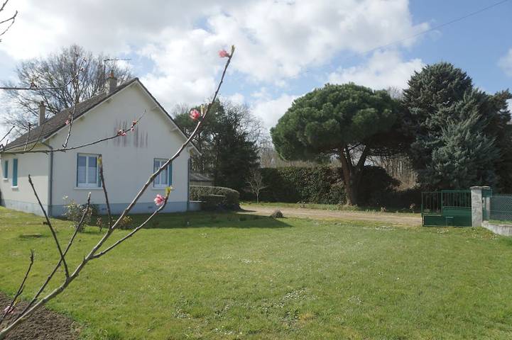Maison de vacances pour 4 personnes, avec jardin et terrasse dans Indre