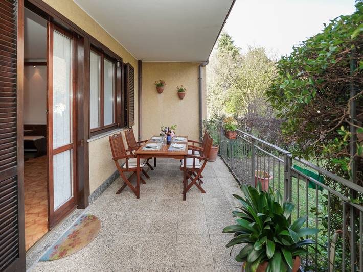 Location de vacances pour 5 personnes, avec jardin et balcon à Laveno-Mombello - 4