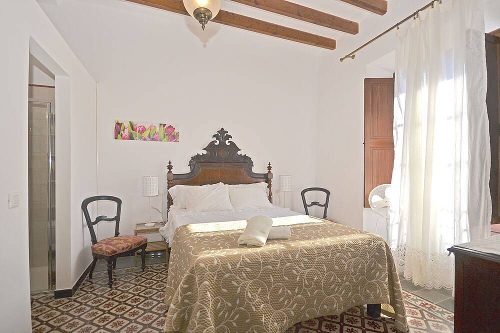 Holiday home, old Can Redo, renovated in Binissalem, Majorca Center