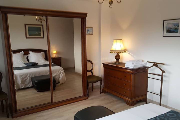 Location de vacances pour 10 personnes, avec jardin ainsi que terrasse et sauna dans Plage du Goulet - 4