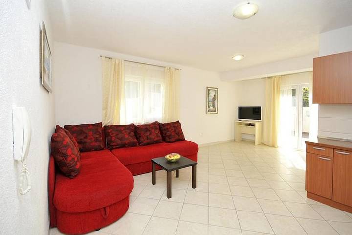 Ferienwohnung für 4 Personen, mit Terrasse und Pool, mit Haustier auf Ciovo - 4