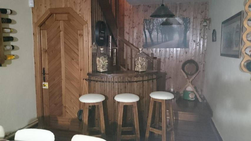 Casa de vacaciones para 20 personas, con vistas además de piscina y jardín en Las Vegas (Madrid) - 2