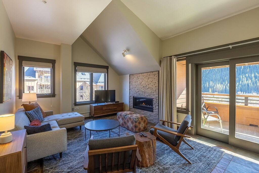 Ganze Wohnung, 4-bedroom condo at River Run - Rates reduced for fall festival season! in Arapahoe Basin
