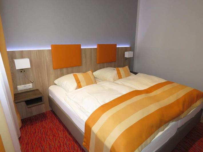 Hotel für 3 Personen in Speyerer Dom - 2