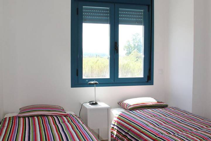 Apartamento entero, Apartamento nuevo de lujo en 1ª línea de playa con vistas mar y montaña y Wi-Fi in El Palmar, Costa Blanca