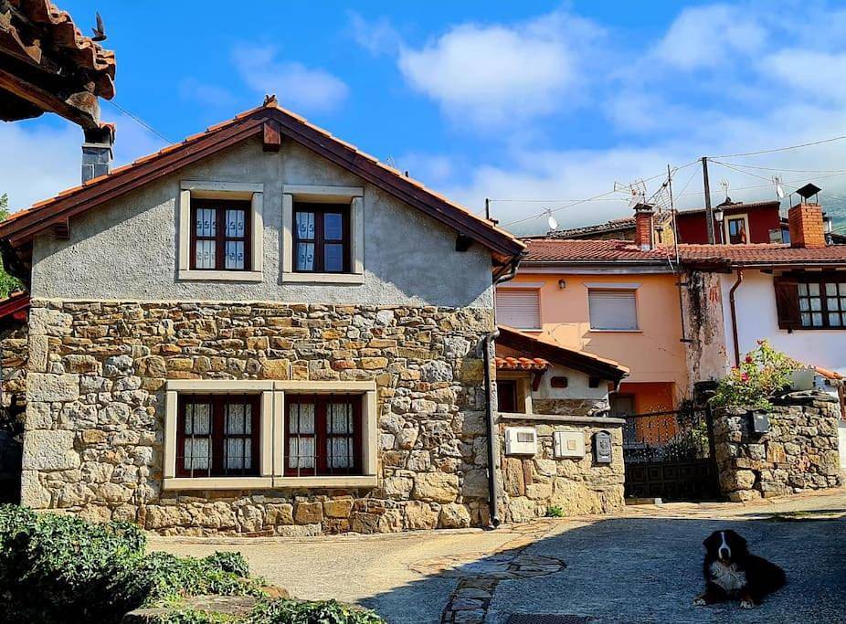 Two-Bedroom House in Llanuces, Quirós