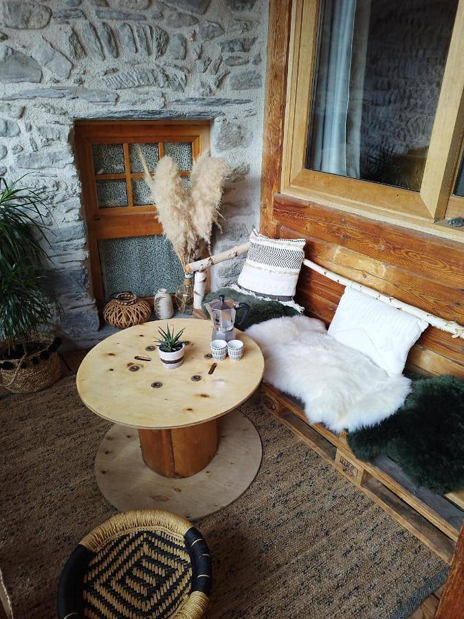 Gîte pour 4 personnes, avec vue et balcon à La Côte-d'Aime - 2