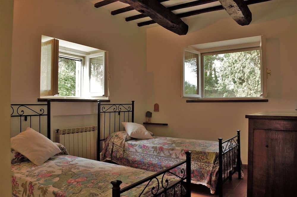 Impresionante villa con piscina privada, patio y amplio jardín. in Gualdo Cattaneo, Provincia de Perugia