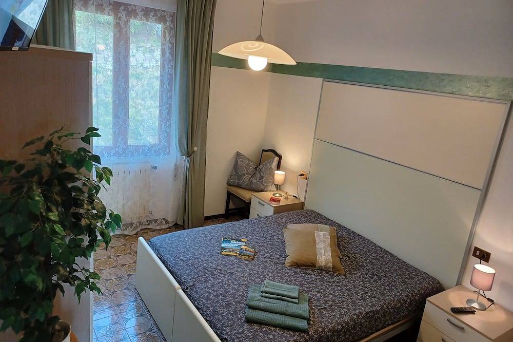 Entire apartment, Apartment 207 with approx. 60 square meters is suitable for 2 - 6 persons. in Gardola, Tignale