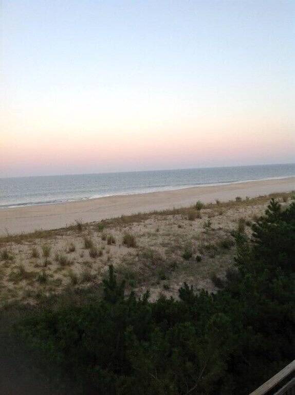 Ocean Front Home-Schöne Decks mit Blick auf die Ostküste des Atlantiks in Fenwick Island, Sussex County (Delaware)