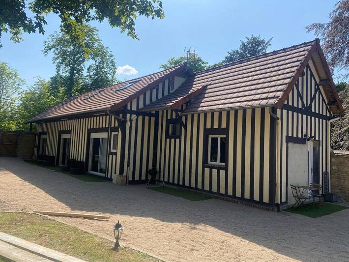 Gîte pour 2 personnes, avec vue et jardin à Saint-Pierre-sur-Dives