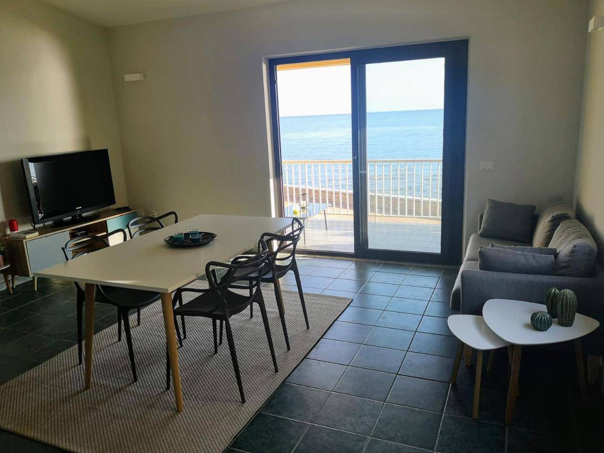 Casa con terrazza fronte mare in Santa Lucia (Nuoro), Siniscola