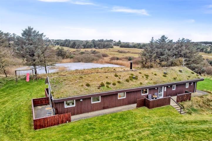Pet friendly home in Løkken with sauna